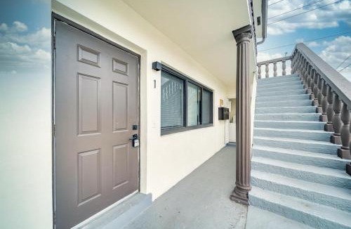 Imperial Point Apartment | Luxury Beach - Resort for 6 ppl with pool