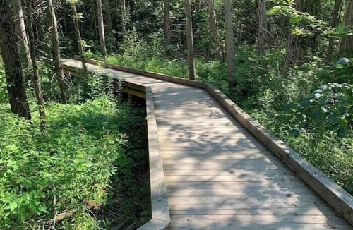 Innisfil Condo | Luxury Beach Spa w/Private Sauna!