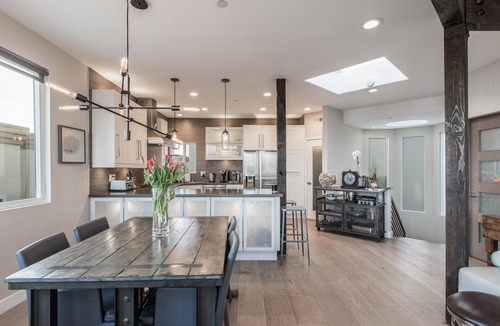 Sand Section House | Luxury beach vacation - Ocean view bright and fun