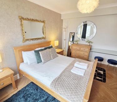 Seafront Apartment | Luxury Beachfront Apartment Brighton Centre