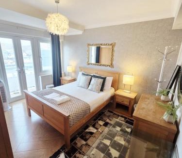Seafront Apartment | Luxury Beachfront Apartment Brighton Centre