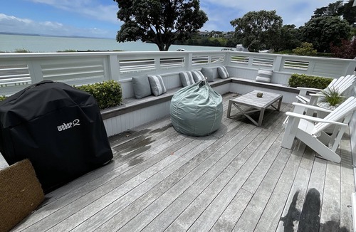 Manly House | Luxury Beachfront Bach.