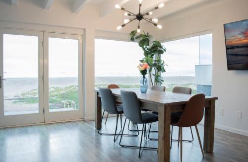 Sunset Beach Apartment | Luxury Beachfront Condo - Endless Views - Surf 1
