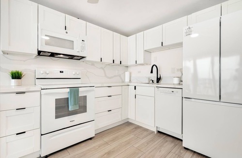 Punaluu Condo | Luxury Beachfront Condo