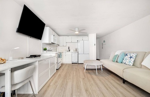 Punaluu Condo | Luxury Beachfront Condo