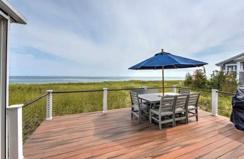Sagamore Beach House | Luxury Beachfront Cottage