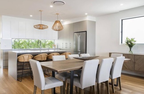 Merewether House | Luxury beachfront home on Merewether Beach - Autumn SALE on now