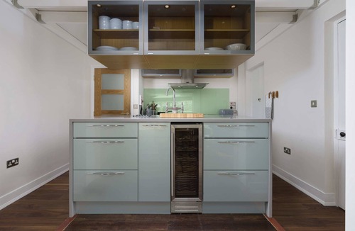 Torcross House | Luxury Beachfront House, Sleeps 12, Free Parking