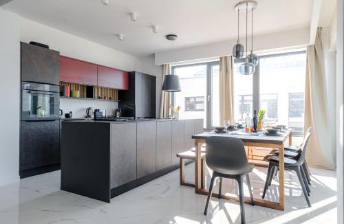 Vinjerac Apartment | Luxury beachfront penthouse apartment with whirlpool and spacious rooftop terrace, Vinjerac