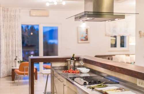 Mirce Villa | Luxury Beachfront Villa Mediterranean with private heated pool and Jacuzzi at the beach in Mirca - Brac