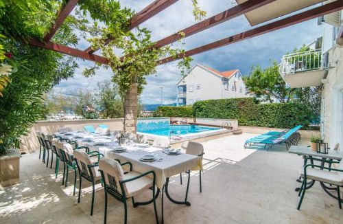 Mirce Villa | Luxury beachfront Villa Casa Mare with heated pool near Supetar - Brač