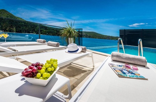 Slano Villa | Luxury Beachfront Villa Zaira with private pool in Slano - Dubrovnik