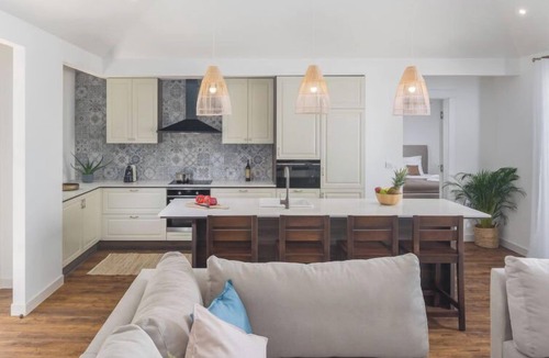 Bale House | Luxury Beachside Villa Porto Bus by Interhome