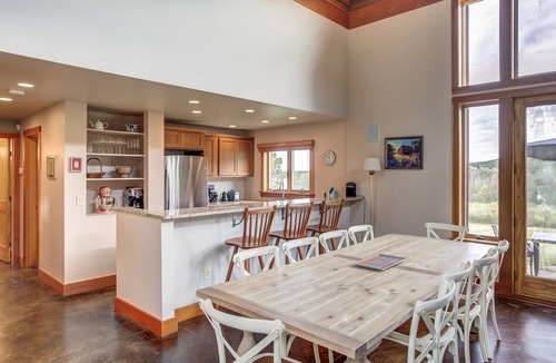 Richmond Villa | LUXURY BERKSHIRES RETREAT - Family Compound! - 2 separate but attached homes!