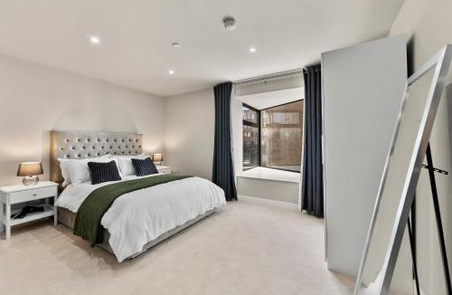 Sheldon Apartment | Luxury Birmingham Apartment - Parking