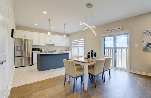 The Blue Mountains House | Luxury Blue Mountain Escape: Retreat with Stunning Views & Prime Location