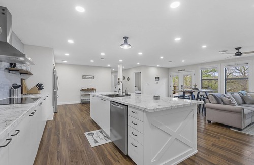 Nemo House | Luxury Brazos River Retreat