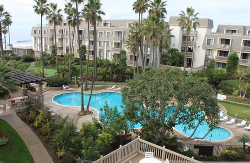 Townsite Condo | Luxury Breakwater Beach Pad D110