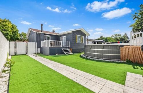Chateauguay House | Luxury bungalow