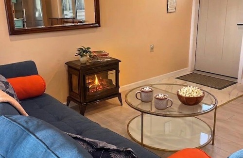 Town of Veteran Apartment | Luxury Bungalow w/Private SAUNA.A beautiful spot to unwind, surrounded by nature