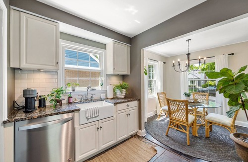 Drayton Plains House | luxury bungalow-walk to Beaumont hospital