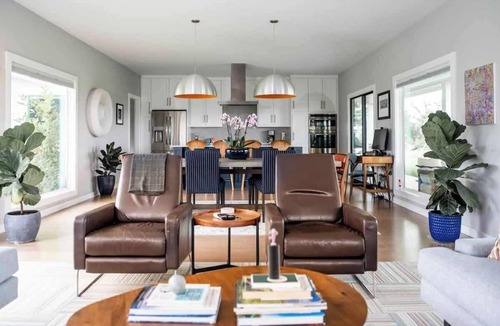 Burton House | Luxury Burton Escape | Pickleball + Pool + Hot Tub