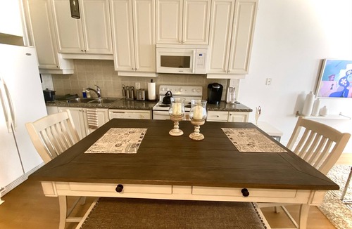 Willowdale Condo | luxury but budget-friendly condo