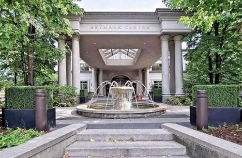 Willowdale Condo | luxury but budget-friendly condo
