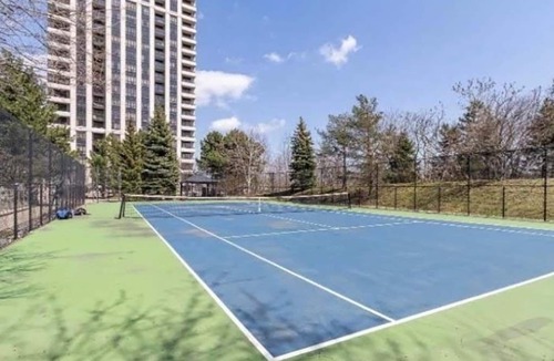 Willowdale Condo | luxury but budget-friendly condo