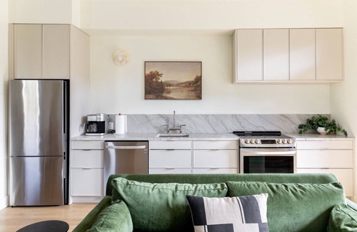 Hillsboro Village Condo | Luxury by Music Row, Belmont & Vanderbilt + FREE Parking