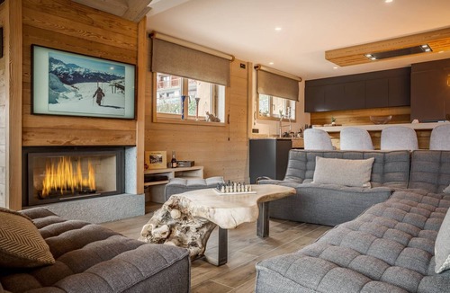 Les Eucherts Ski Chalet | LUXURY CHALET WITH SPA