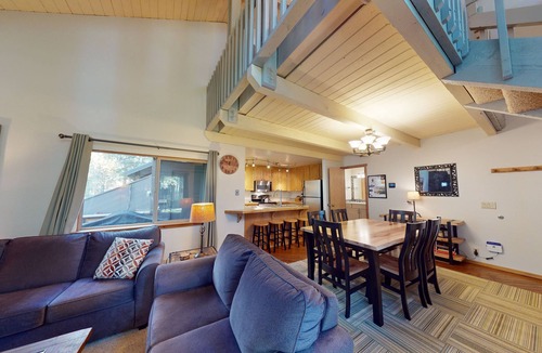 Tennis Village Condo | Luxury Cabin | Access to Exclusive Golf