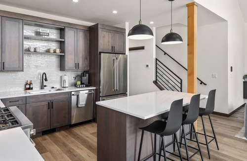 Ronald House | Luxury Cabin by Roslyn Ridge
