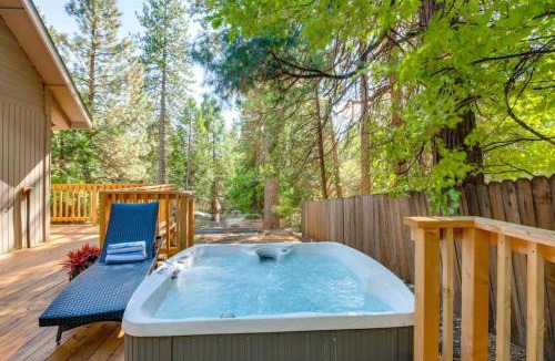 Pollock Pines House | Luxury Cabin in Budget-Hot Tub -Apple Hills-Tahoe