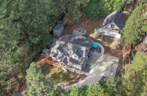 Pollock Pines House | Luxury Cabin in Budget-Hot Tub -Apple Hills-Tahoe