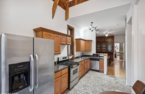 Lakeview Apartment | Luxury Cabin in Lakeview