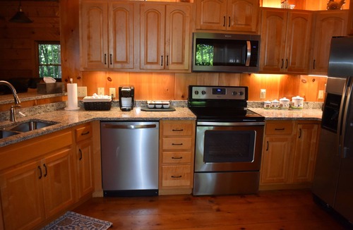 Fairfield Cabin | Luxury cabin in the woods, 2 bedrooms plus loft