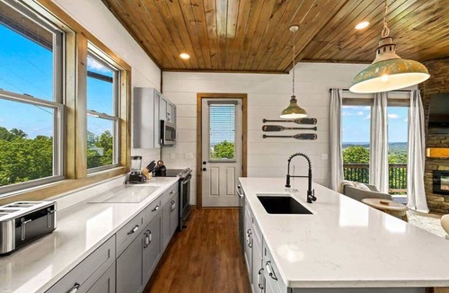 Sevierville Cabin | Luxury Cabin Indoor Pool Arcade Views