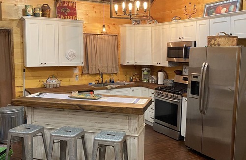 Mittie Cabin | Luxury cabin retreat in the woods.