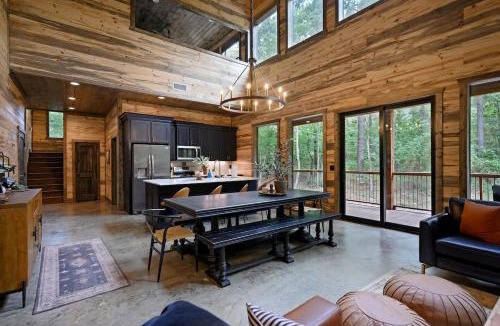 Pickens House | Luxury Cabin- Sleeps 12- Hot Tub - Dog Friendly