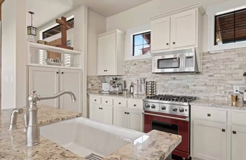 Jonestown House | Luxury Cabin style home on Lake Travis' Northshore