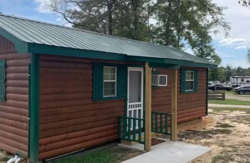 Perkinston Cabin | Luxury Cabin