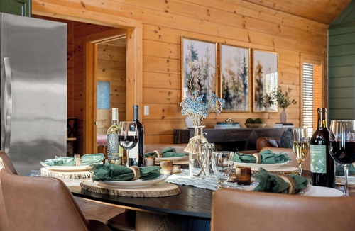 Branson Cedars Cabin | Luxury Cabin Vibes Walk to Thunder Ridge