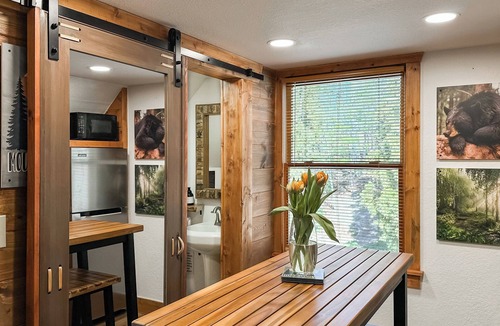 Dahlonega Apartment | Luxury Cabin W/Stunning Sunset View,Spa Deck,Game Room near Wineries & Downtown