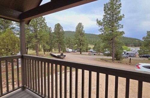 Williams Cabin | Luxury Cabin with Forest View 6B