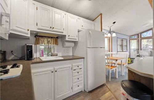 Stanton Cabin | Luxury Cabin with Pasture Views & Private Hot Tub