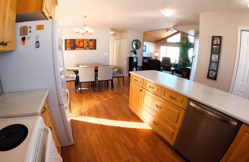 Saint Ambroise Cabin | Luxury Cabin with Private Beach. Right on the water!