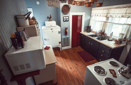 Greeneville Cabin | Luxury Cabins near Pigeon Forge | Family Friendly | Pet Friendly