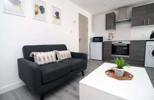 Plasnewydd Apartment | "Luxury Cardiff Oasis"