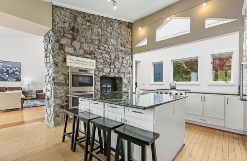 Town of Varick Villa | Luxury Cayuga Lakefront/Dock, Views, Wine Trail